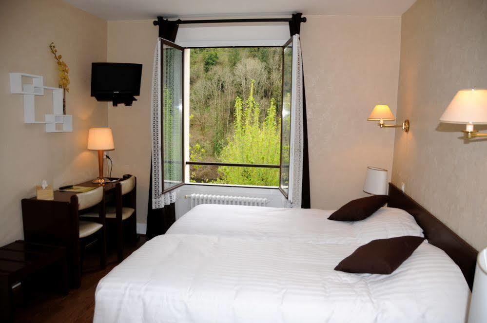 Logis Hotel Le Belle Rive Najac Exterior foto